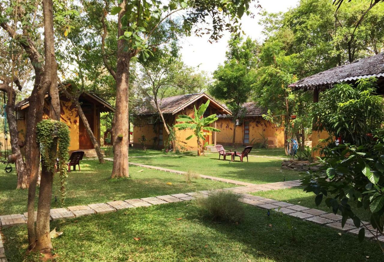 Sat Nam Village Hotel Sigiriya Exterior photo